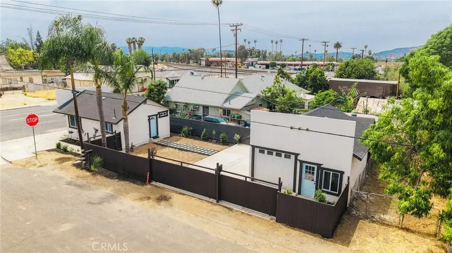 957 Center Street, Riverside, CA 92507 - #2