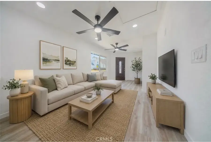 957 Center Street, Riverside, CA 92507 - #3