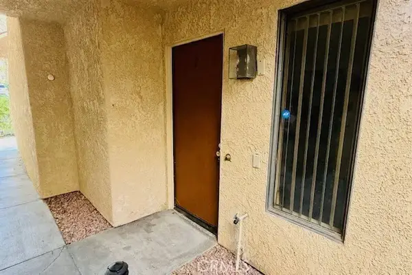 200 E Racquet Club Drive #35, Palm Springs, CA 92262