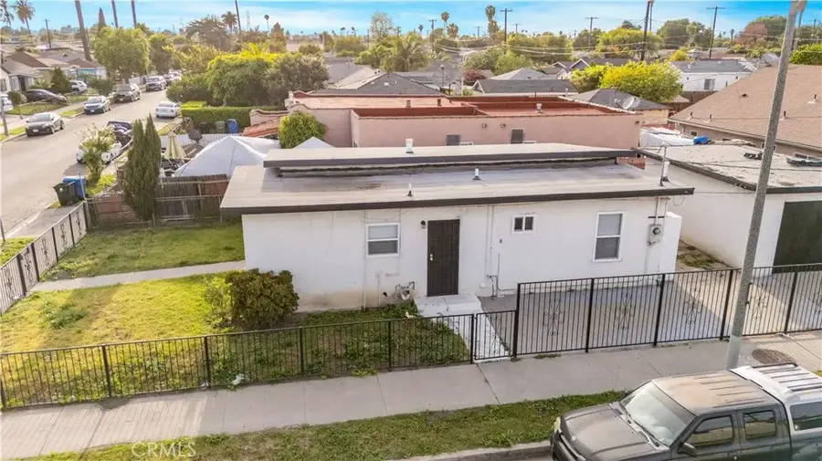 959 E 105th, Los Angeles, CA 90002 - #2