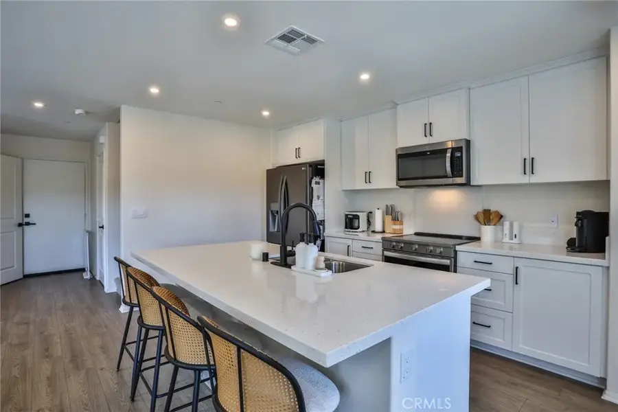 6392 Sierra Vista #5, Fontana, CA 92336 - #2