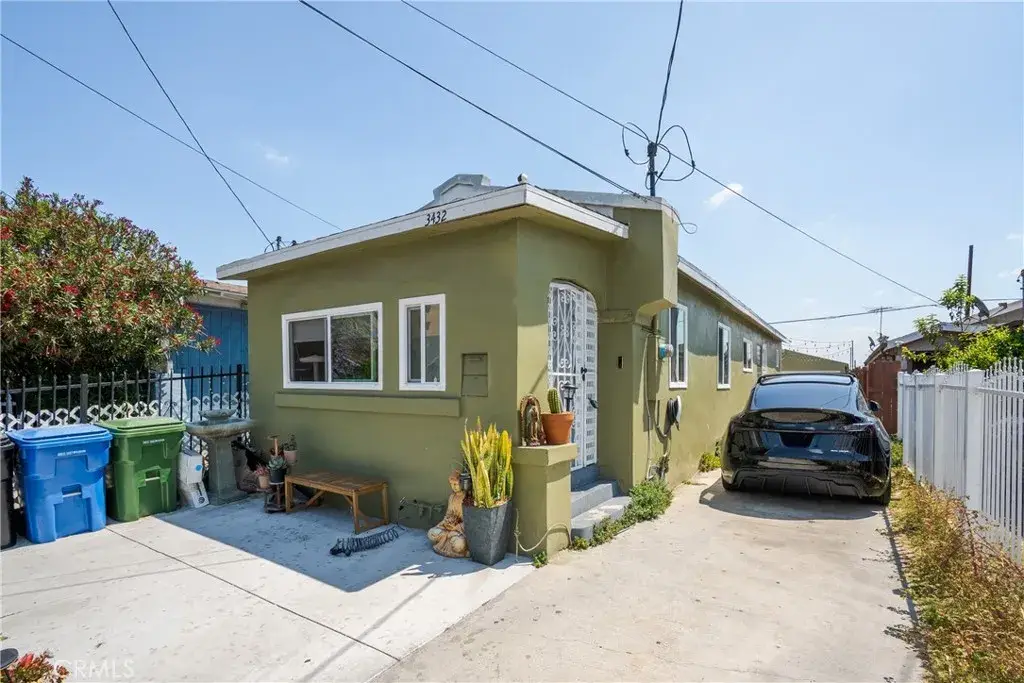 3432 Arlington, Los Angeles, CA 90018 - #1