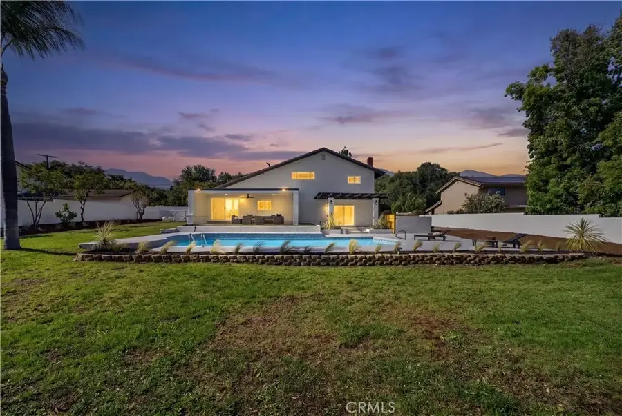 252 W 19th Street, Upland, CA 91784 - #2