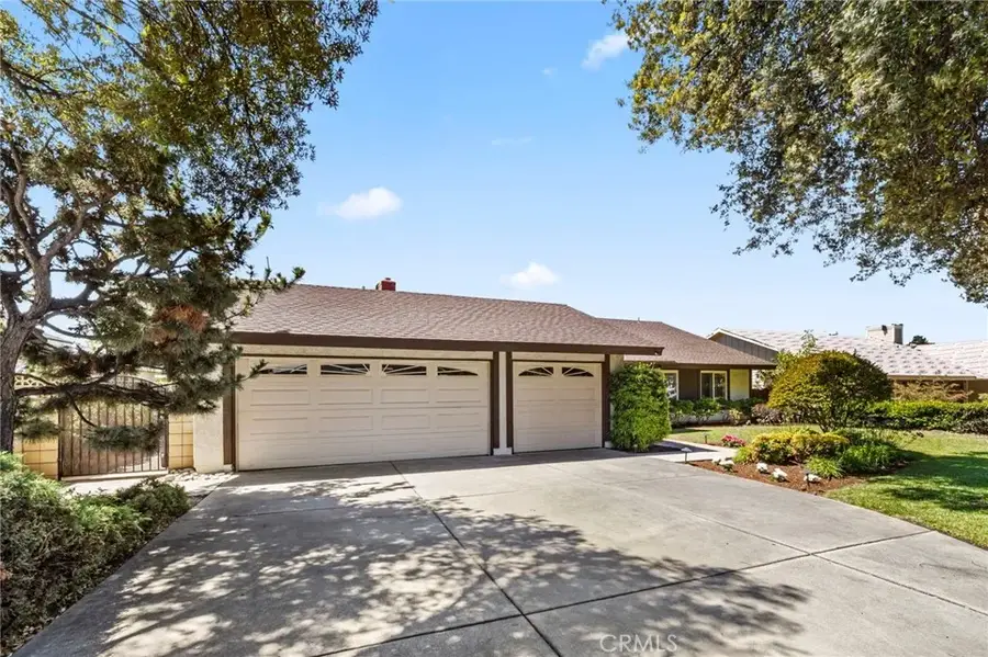 252 E Radcliffe Drive, Claremont, CA 91711 - #2
