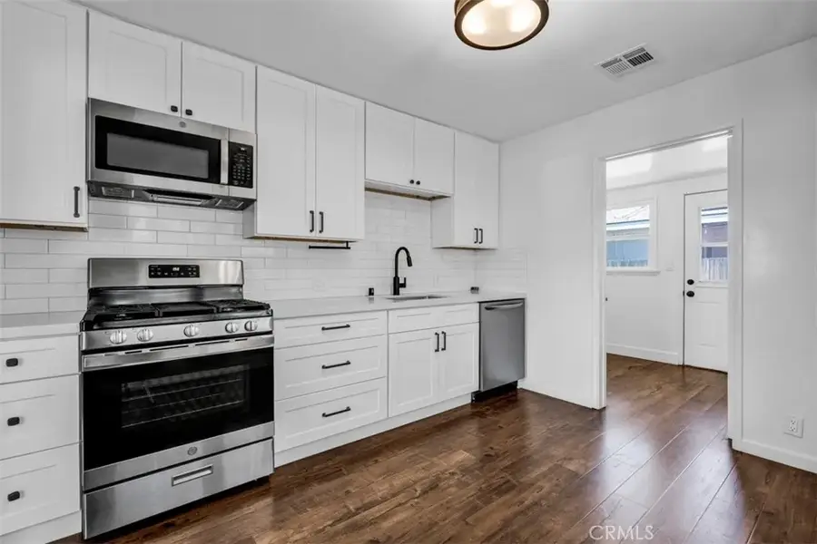 115 E Colorado, Glendora, CA 91740 - #3