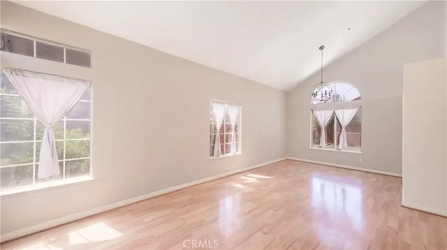 13619 W Constitution Way, Fontana, CA 92336 - #3