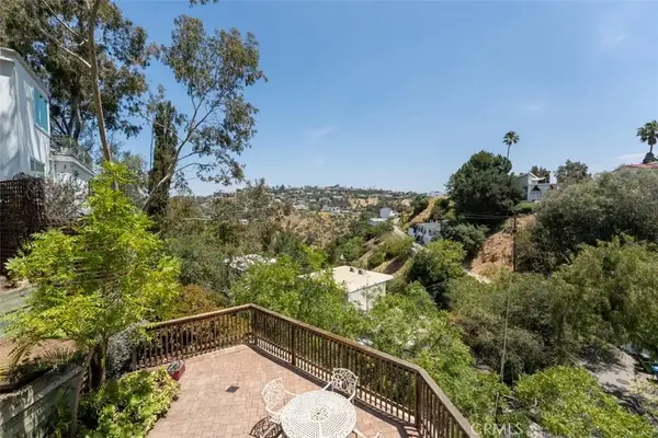 8248 Mannix, Los Angeles, CA 90046