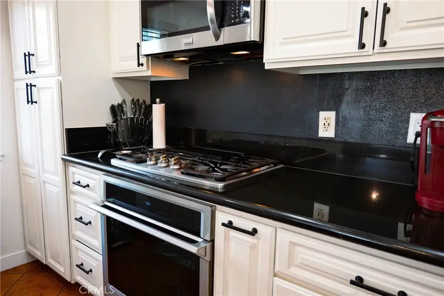 2852 E Walnut, Ontario, CA 91761 - #3