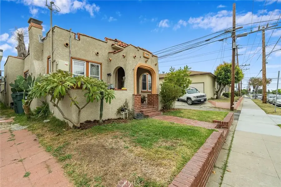 12023 Freeman Avenue, Hawthorne, CA 90250 - #2