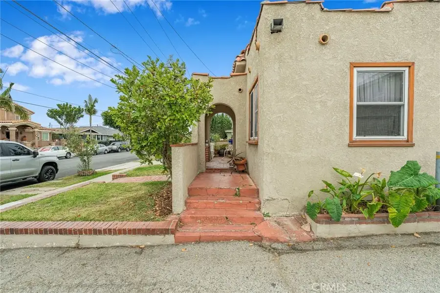 12023 Freeman Avenue, Hawthorne, CA 90250 - #3