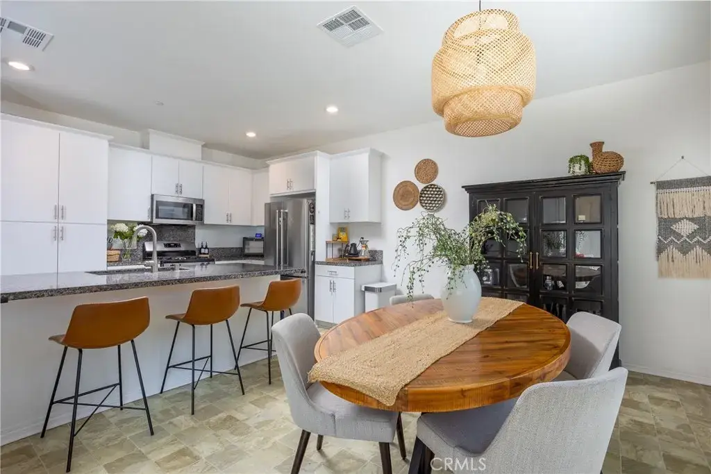 2467 Gunner Ridge Way, Rialto, CA 92377 - #1