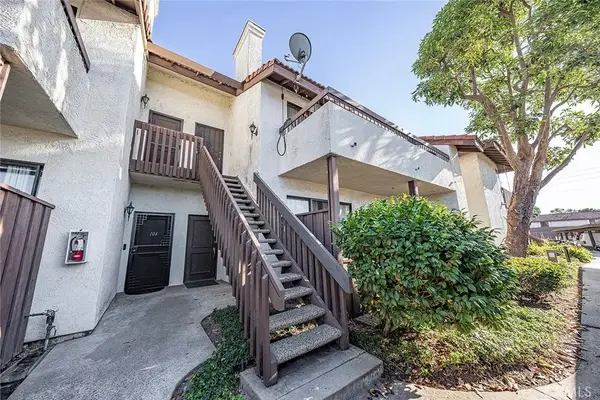 8561 Meadow Brook #205, Garden Grove, CA 92844