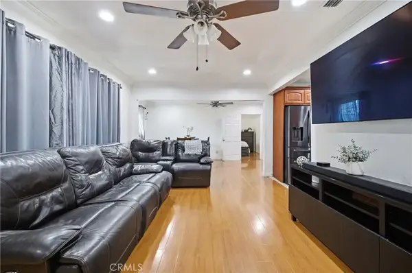 156 E 49th, Long Beach, CA 90805