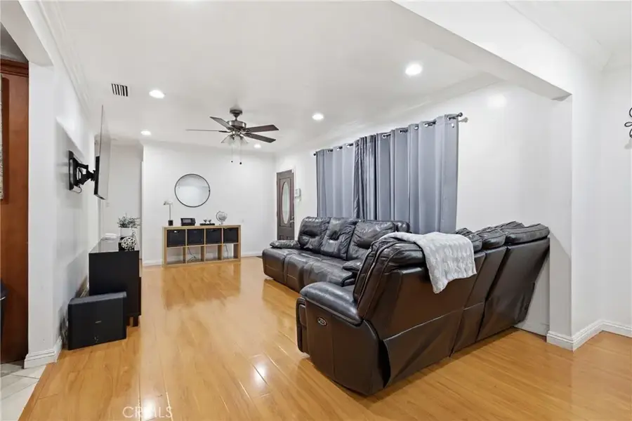 156 E 49th, Long Beach, CA 90805 - #2
