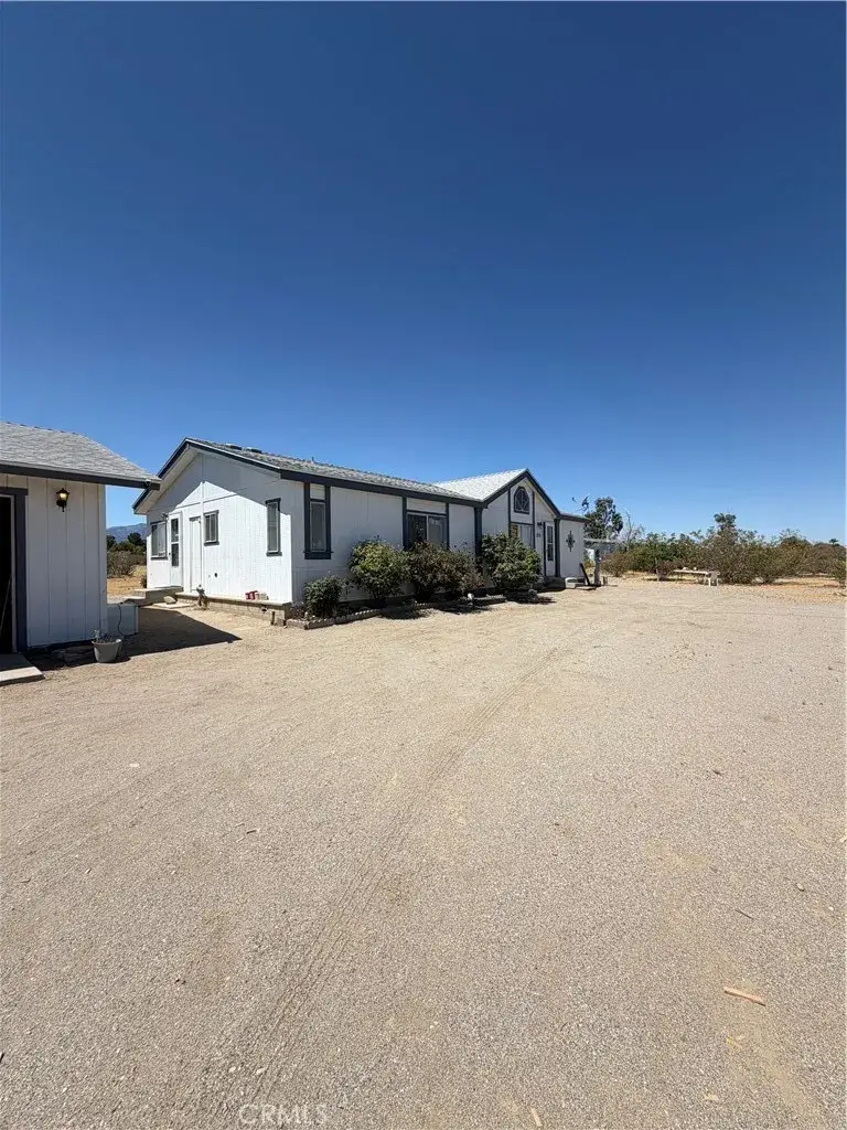 4821 Blue Grass, Phelan, CA 92371 - #3