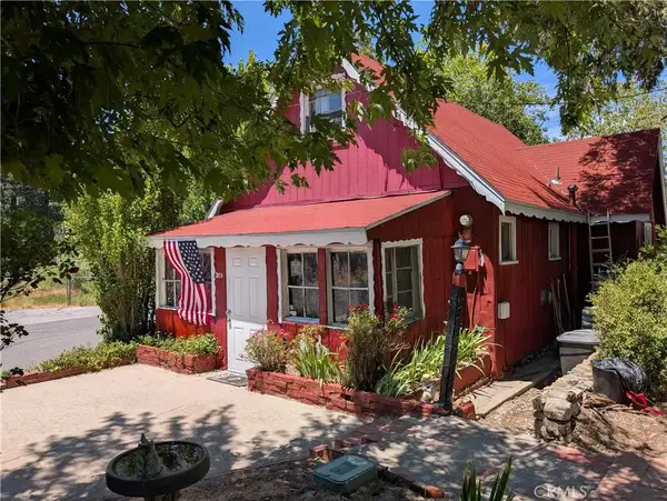 201 Spruce, Crestline, CA 92325