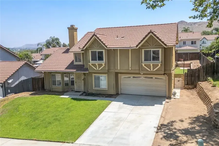 4786 Mount Rainier, Jurupa Valley, CA 92509 - #3