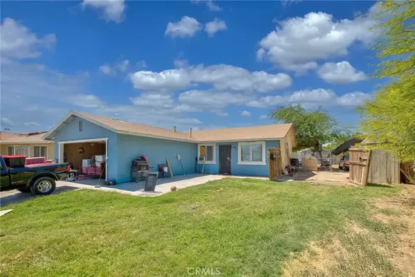 562 Sundance Ln, Westmorland, CA 92281