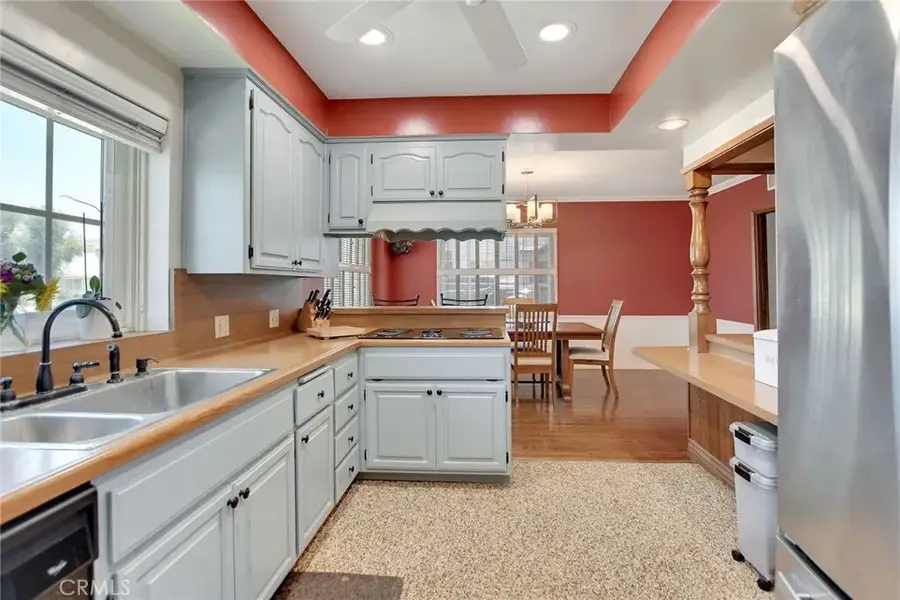 510 Fernshaw, La Verne, CA 91750 - #3