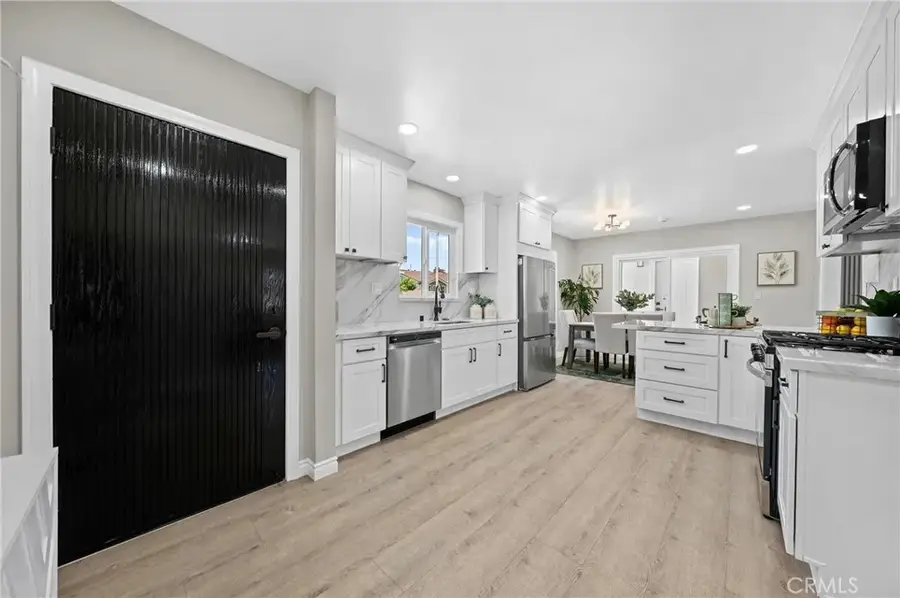 1404 E Louisa Avenue, West Covina, CA 91791 - #3