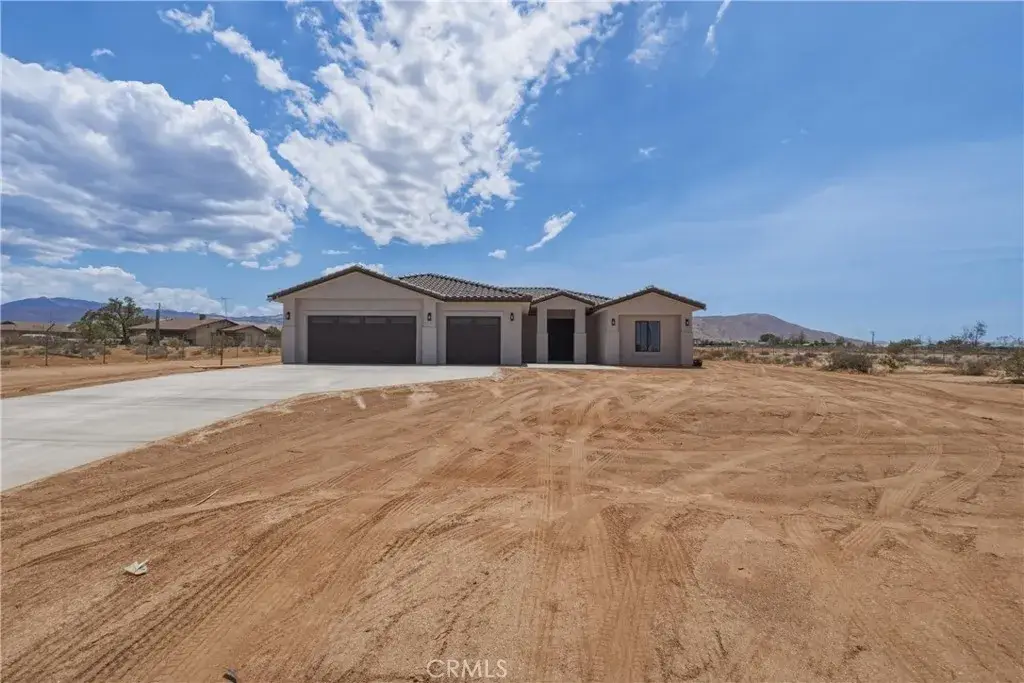 23505 Del Oro Road, Apple Valley, CA 92308 - #1