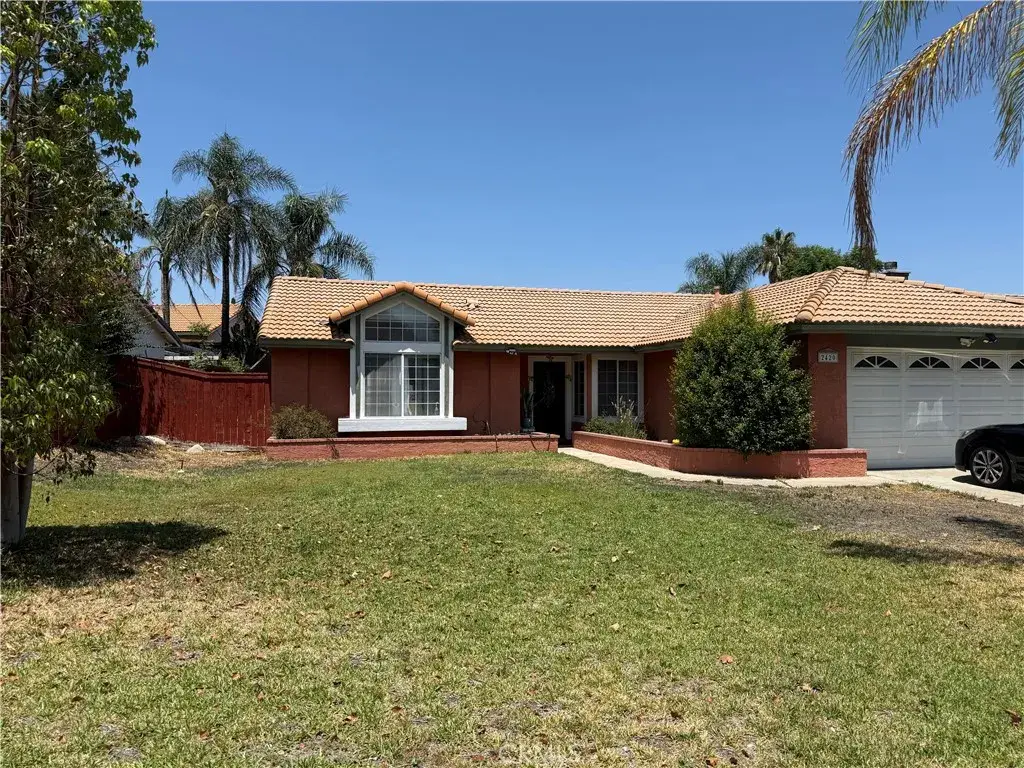 2420 W Sunrise Drive, Rialto, CA 92377 - #1