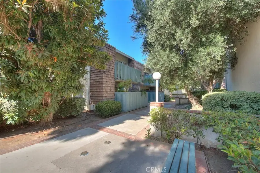 5700 Etiwanda #212, Tarzana, CA 91356 - #2