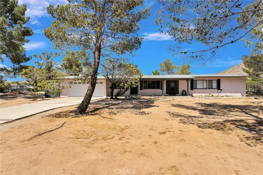 19282 Allegheny Road, Apple Valley, CA 92307 - #1