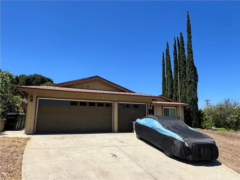 2302 Avenida Del Vista, Corona, CA 92882 - #1