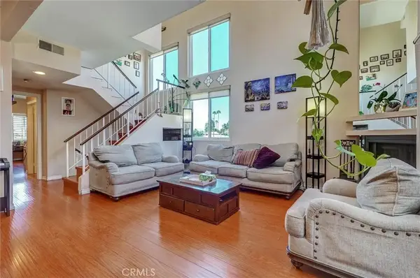 6323 Reseda #1, Reseda, CA 91335