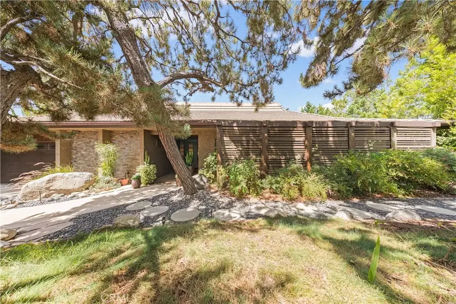 2275 N La Paz, Claremont, CA 91711 - #3