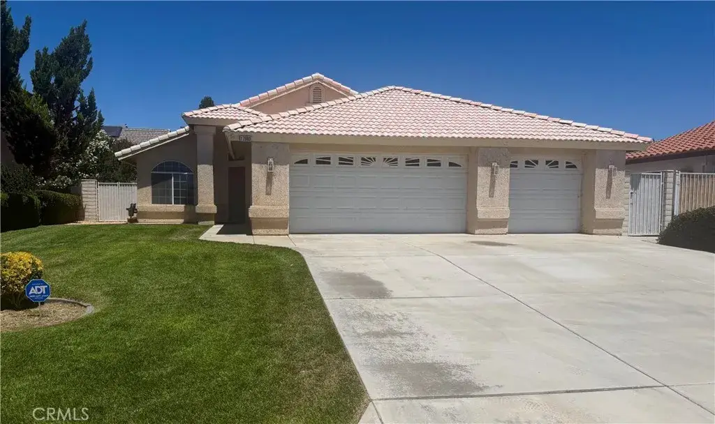 17980 Lakeview, Victorville, CA 92395 - #1