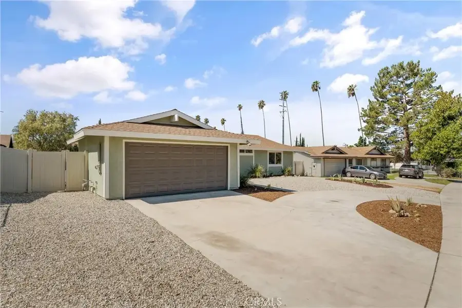 816 E Pioneer Ave, Redlands, CA 92374 - #3