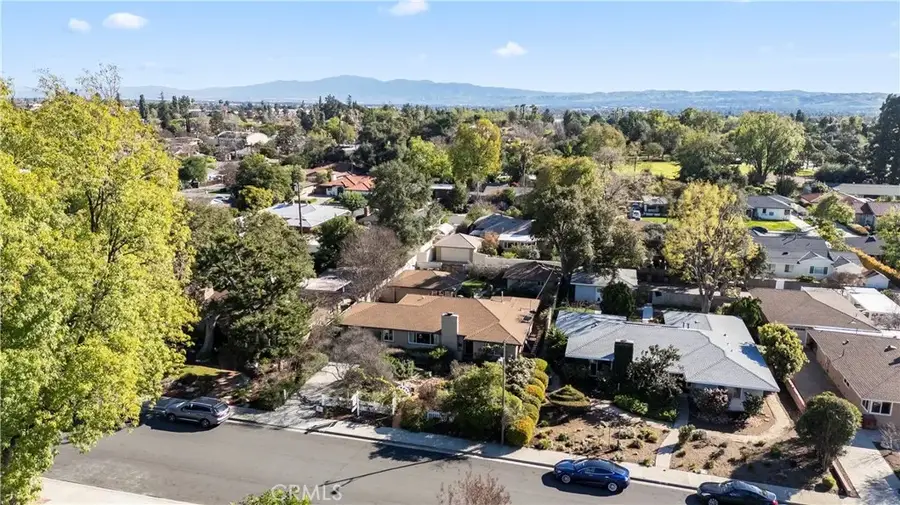 754 W 9th, Claremont, CA 91711 - #2