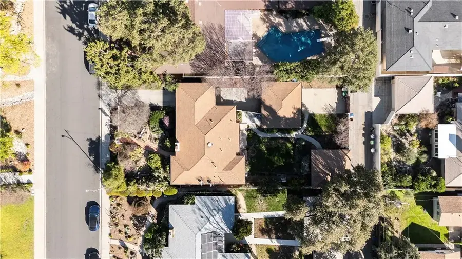 754 W 9th, Claremont, CA 91711 - #3