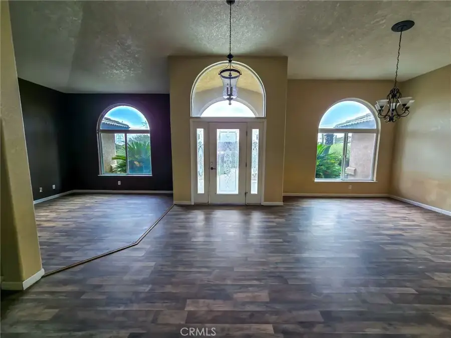 10282 Farmington, Oak Hills, CA 92344 - #2