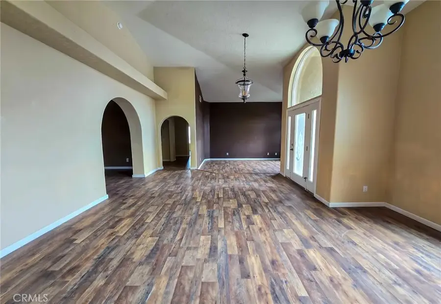 10282 Farmington, Oak Hills, CA 92344 - #3
