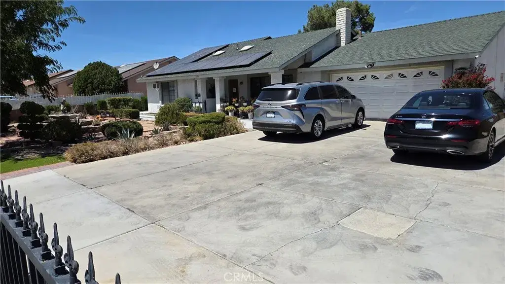 14262 La Mesa Rd, Victorville, CA 92392 - #1