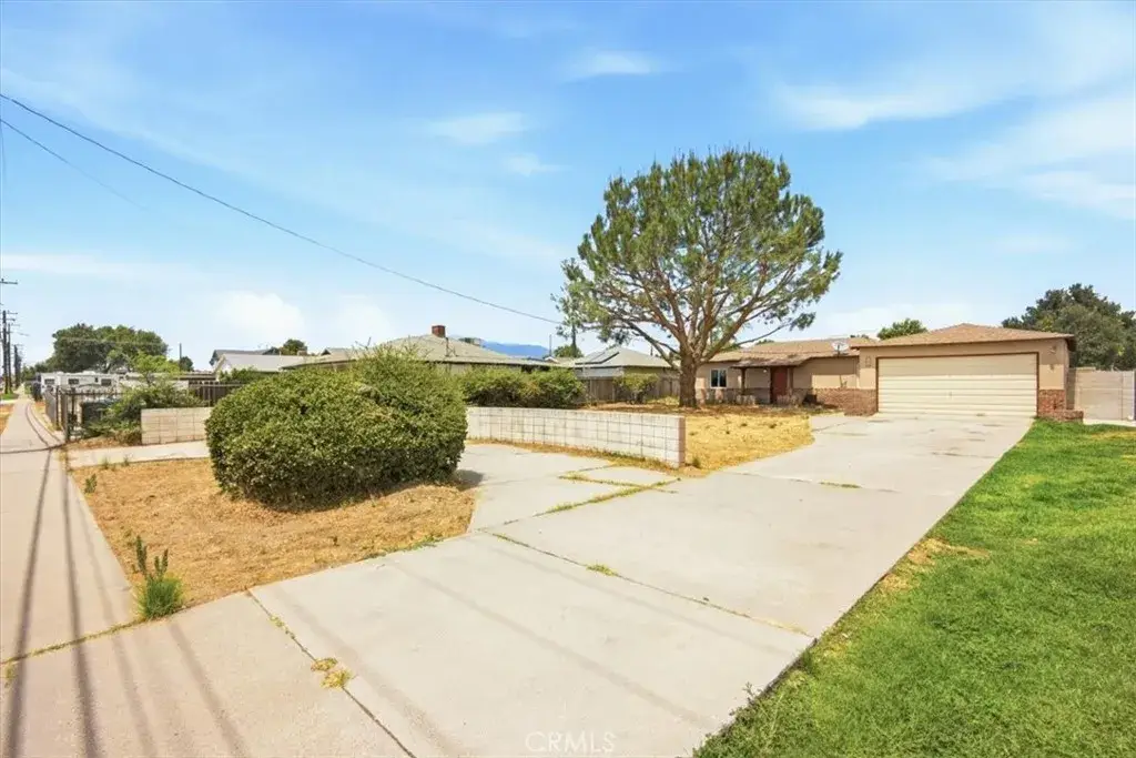 548 E Etiwanda, Rialto, CA 92376 - #1