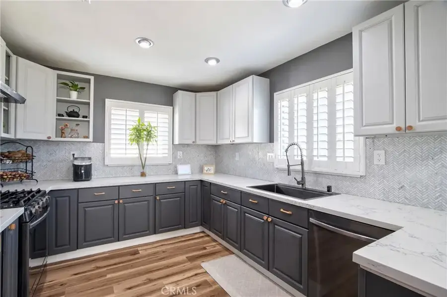 910 W Granada Court, Ontario, CA 91762 - #3