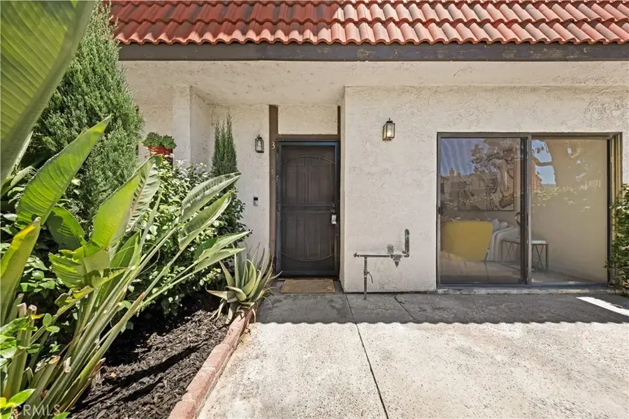 27640 Nugget Drive #3, Canyon Country, CA 91387 - #3