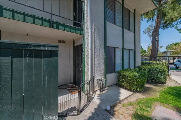 1735 E Washington Street #B-11, Colton, CA 92324