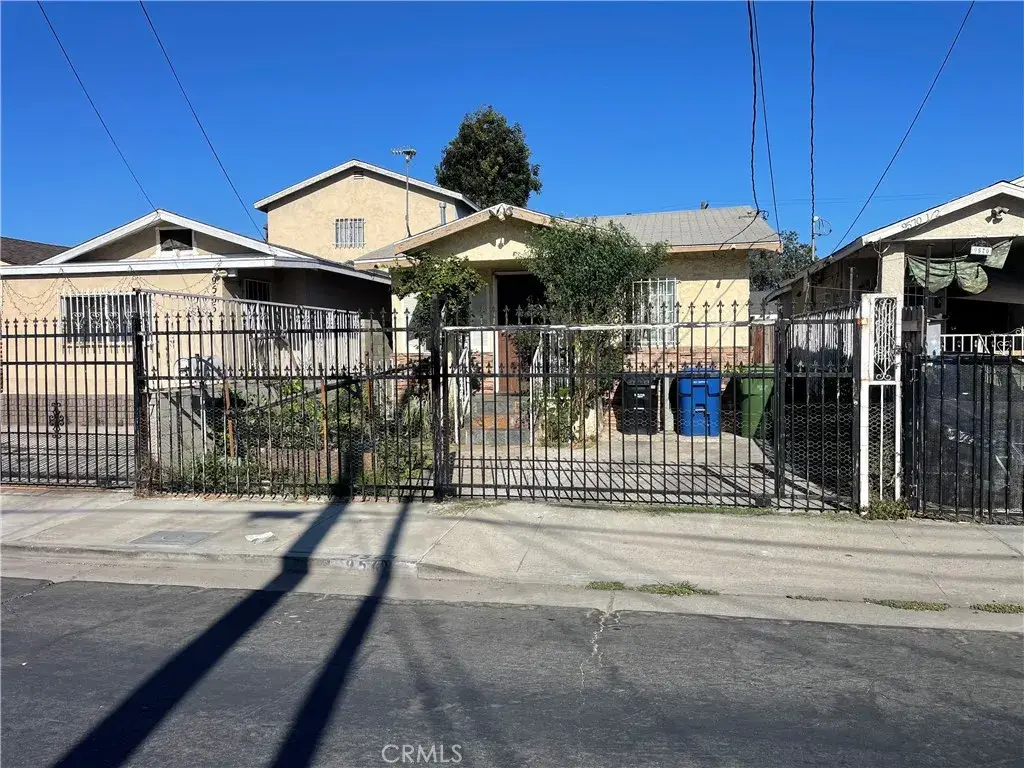 9568 Maie, Los Angeles, CA 90002 - #1