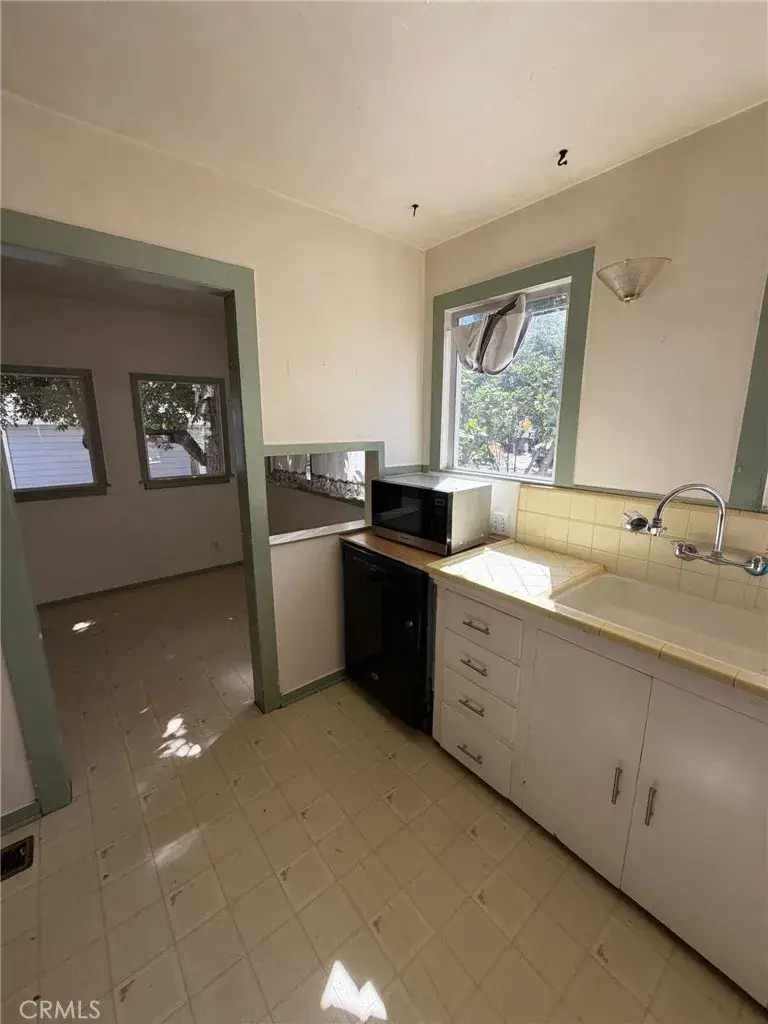 302 E 4th, Ontario, CA 91764 - #3