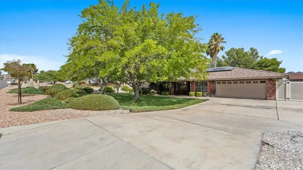 16165 Chiwi, Apple Valley, CA 92307 - #1