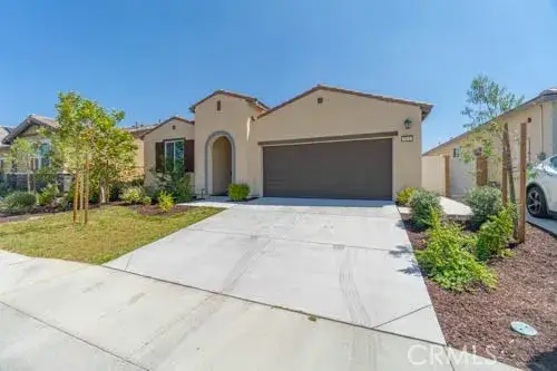 561 Yukon Road, Rialto, CA 92377