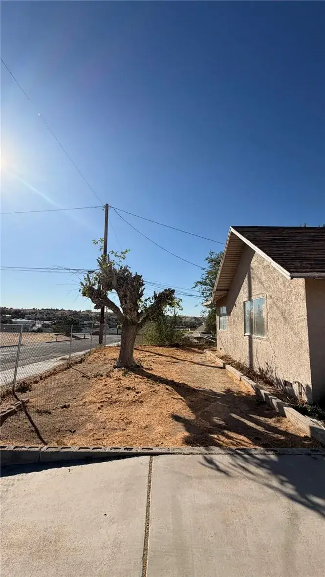 17042 C Street, Victorville, CA 92395 - #2