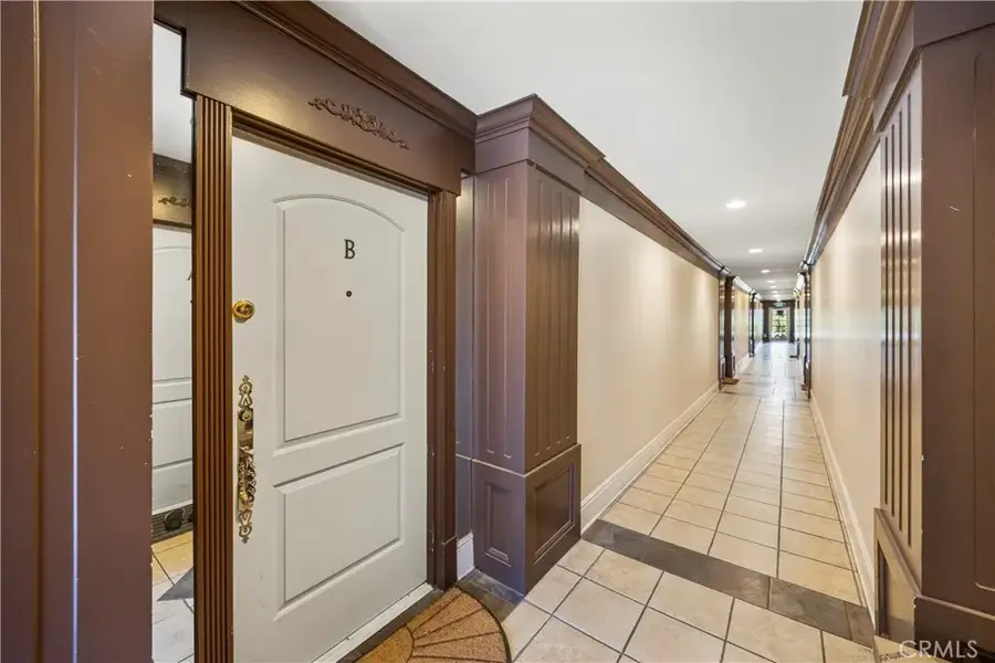 1740 S Westgate #B, Los Angeles, CA 90025 - #3