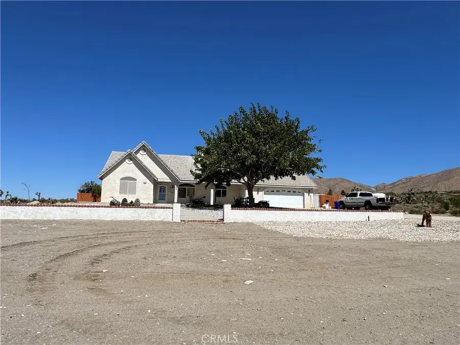 19755 Reyland Rd, Apple Valley, CA 92308 - #2