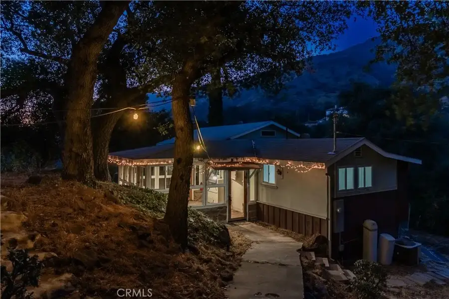 947 N Glendora Avenue, Glendora, CA 91741 - #2
